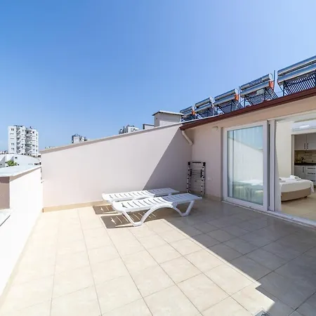 Lovely Studio Apartment With Shared Pool Near Beach In Muratpasa, Antalya *
